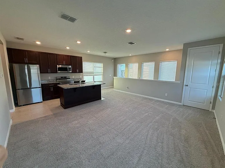 3124 Voyager Ave — Photo 3