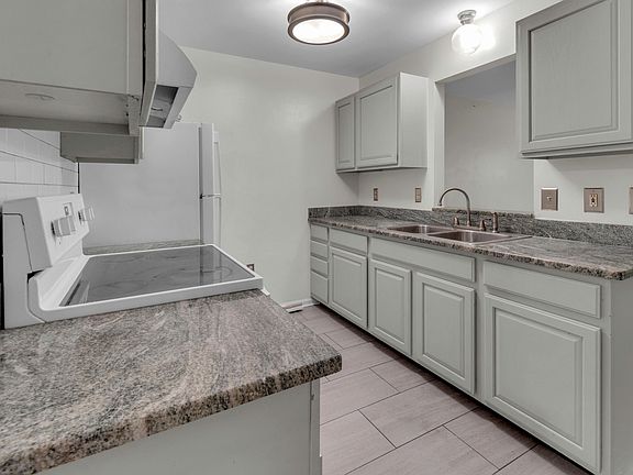 2nd image of 65 Montgomery Ave #G1