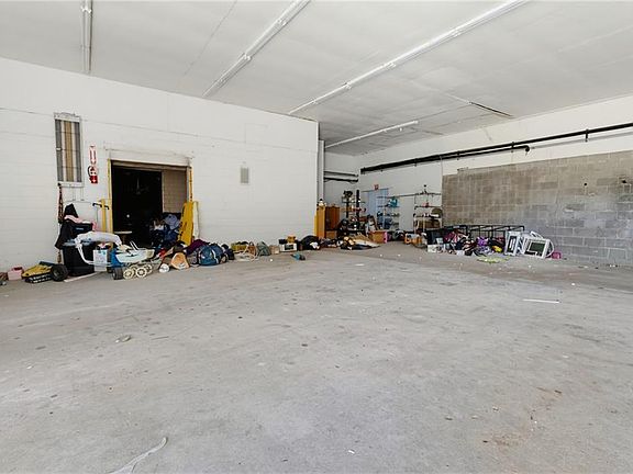11th image of 19485 Dottie Ln
