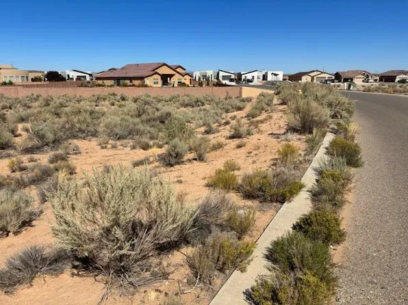 1025 Picton St NE, Rio Rancho, NM 87144