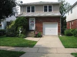 175 Emory Rd, Mineola, NY 11501