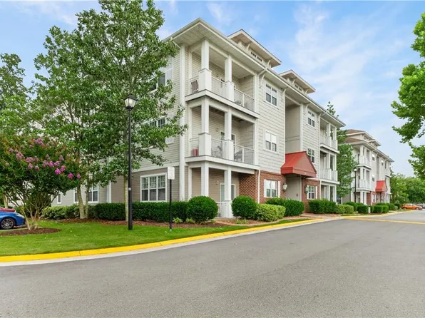 912 Southmoor Dr Unit 202, Virginia Beach, VA 23455