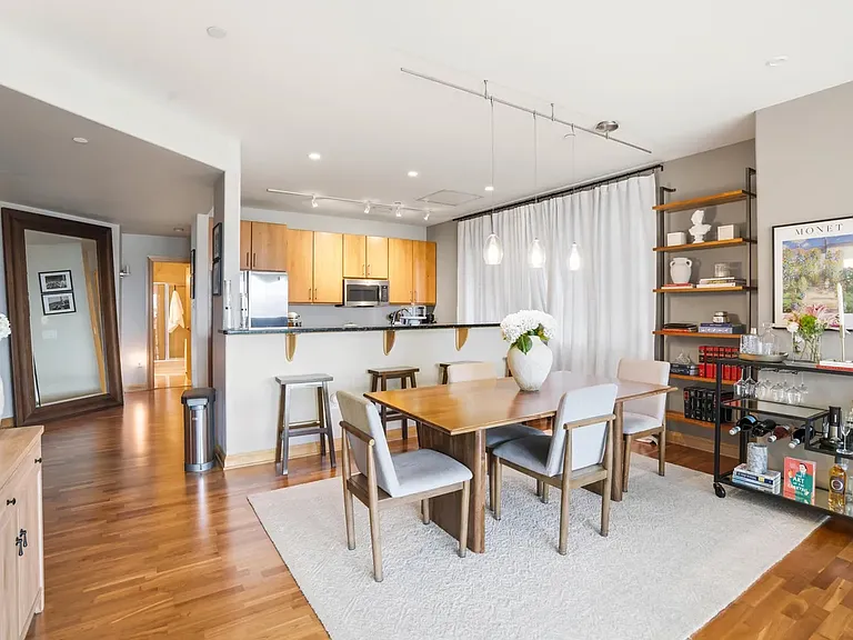 545 E Wells St #502 — Photo 11