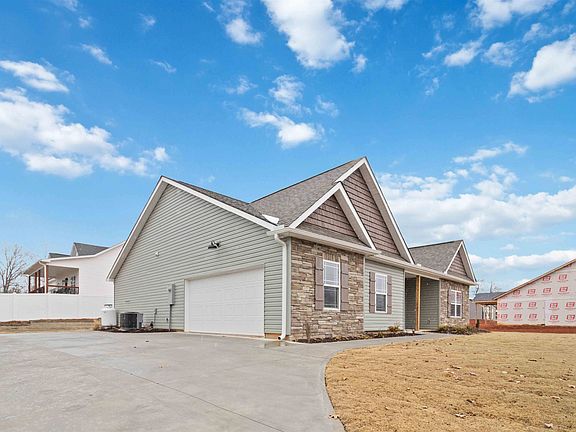 4th image of 255 Pillsburgh Cir