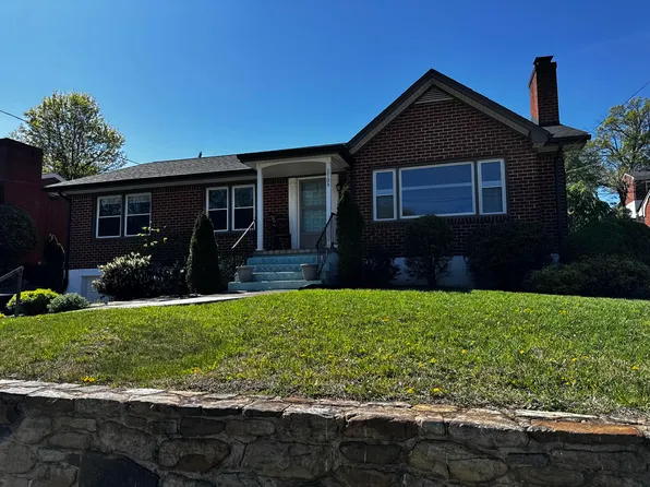 2704 Northview Dr SW, Roanoke, VA 24015