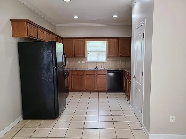 240 High Ridge Dr — Photo 10
