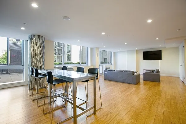 Rented by Kahen Properties | media 18