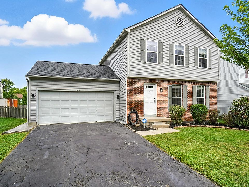 1st image of 821 Windy Hill Ln