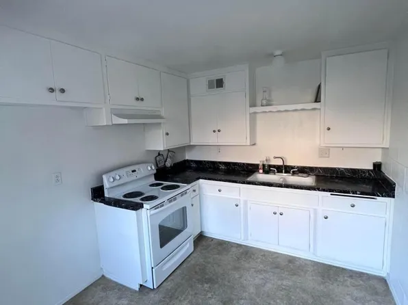 3913 Soranno Ave #B, Bakersfield, CA 93309