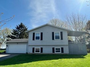 908 Liberty Dr, Deforest, WI 53532