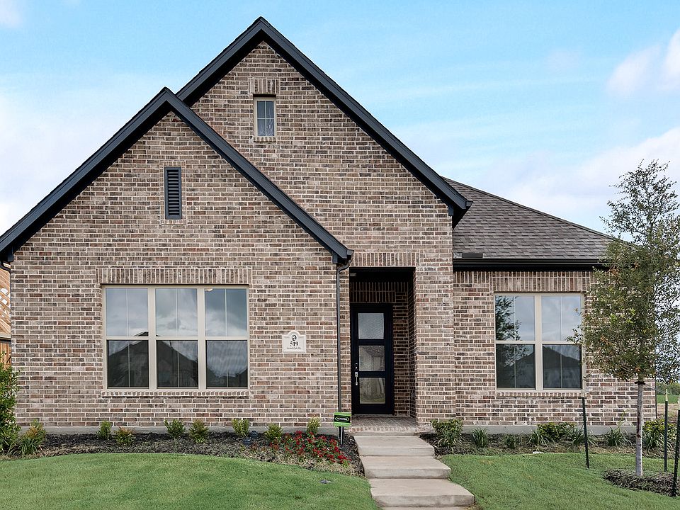 1st image of 519 Grand Oak Dr