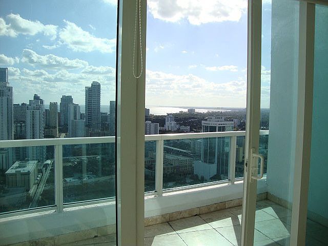 2nd image of 41 SE 5th St APT 2306