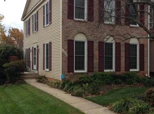 13333 Foxhole Dr, Fairfax, VA