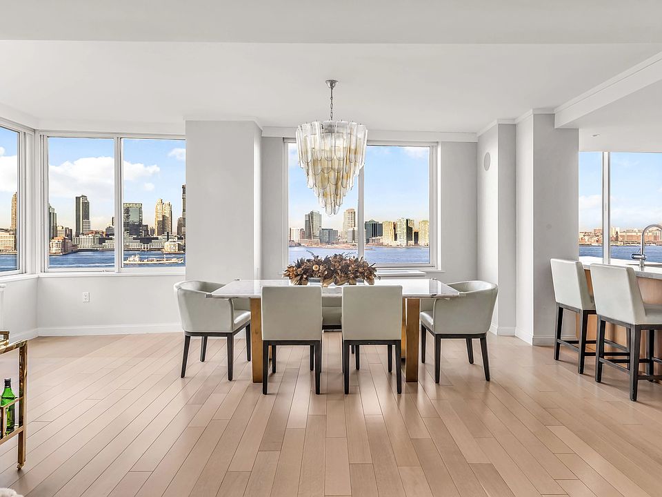 トップス APT 212 E 57th St APT 23A, New York, NY 10022 | Zillow
