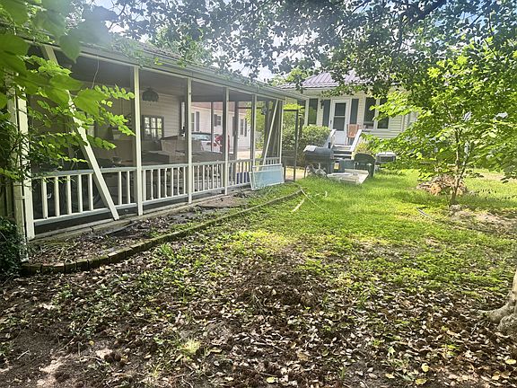 5th image of 122 Dillon St