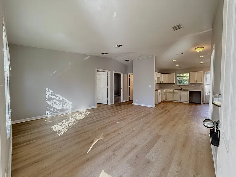 5289 Stacy St #3 — Photo 4