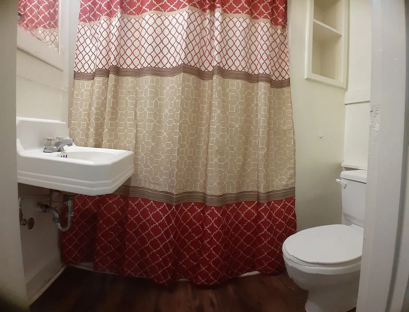 Cozy 1 bed 1 bath Near Park and Olympic College — Photo 2