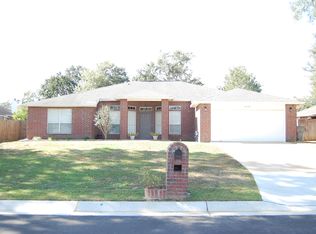 2629 Youngwood Ln, Cantonment, FL 32533