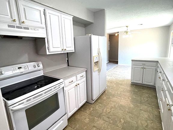 5th image of 5712 NW Ash Ave