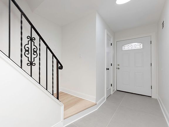 5th image of 118 Texas Ave #1