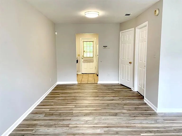 2208 Timberwood Cir S — Photo 9