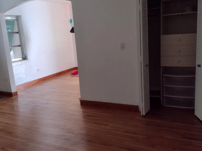 42 Almeria Ave — Photo 2