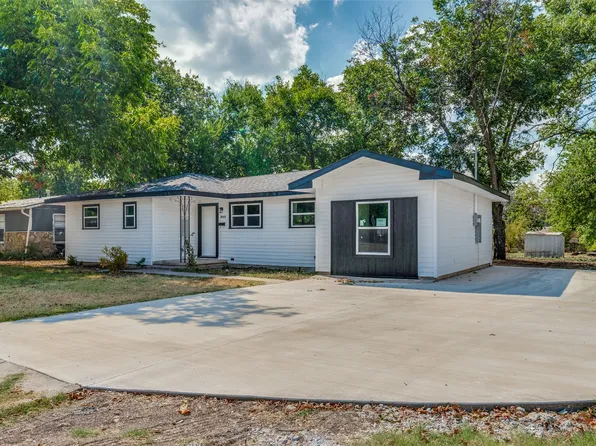 608 Mercedes St, Benbrook, TX 76126