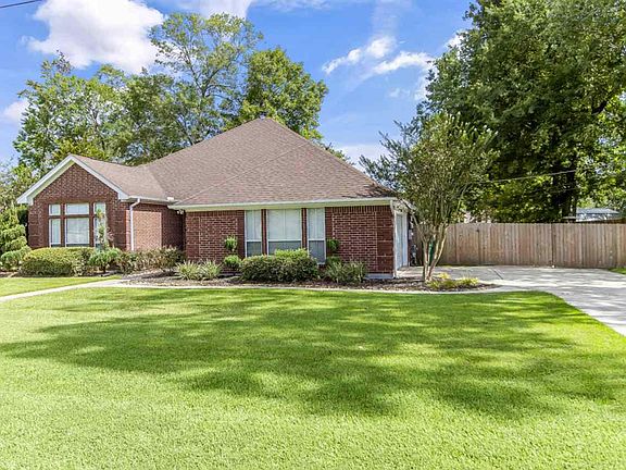 2nd image of 1201 Dawnwood Dr
