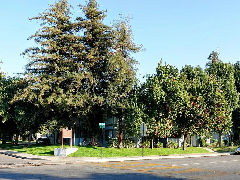 Northridge Apartments — Photo 15