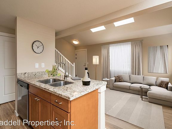 5th image of 808 2nd Ave APT 5