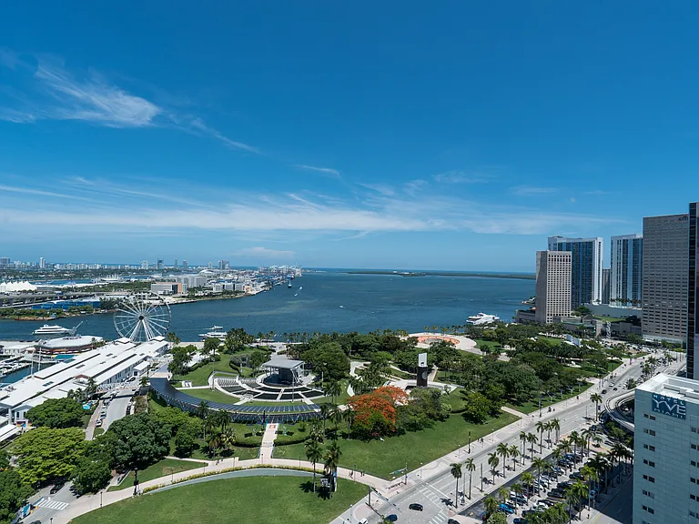 244 Biscayne Blvd #2602 — Photo 2