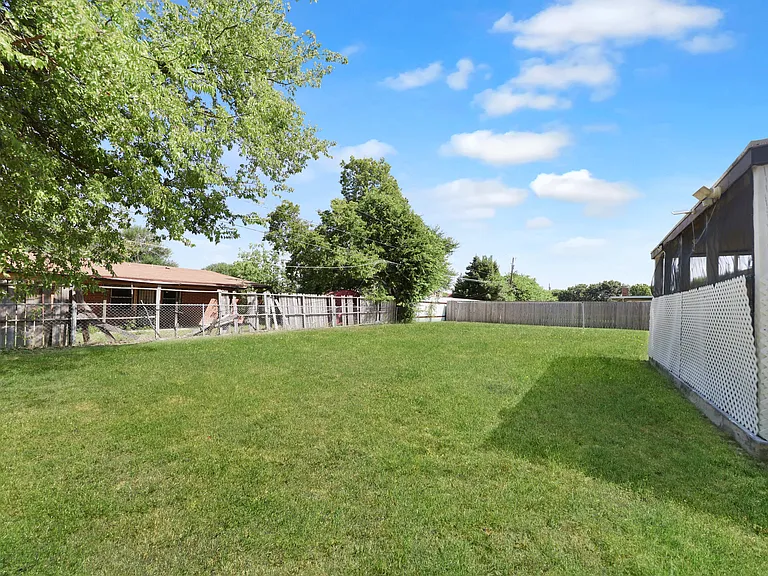 1804 Ruiz Dr — Photo 20