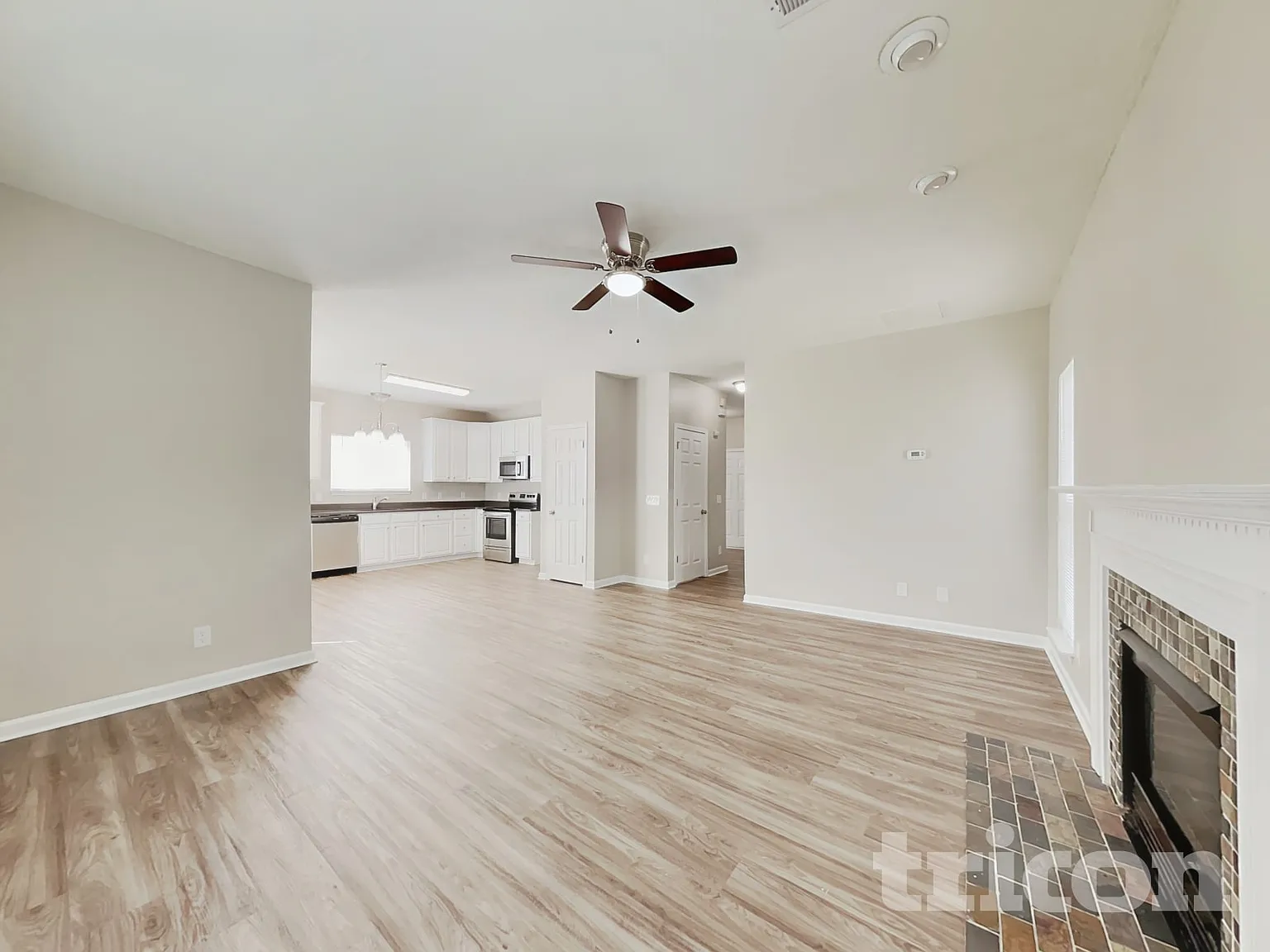 4616 Village Square Court Greensboro NC — Photo 2