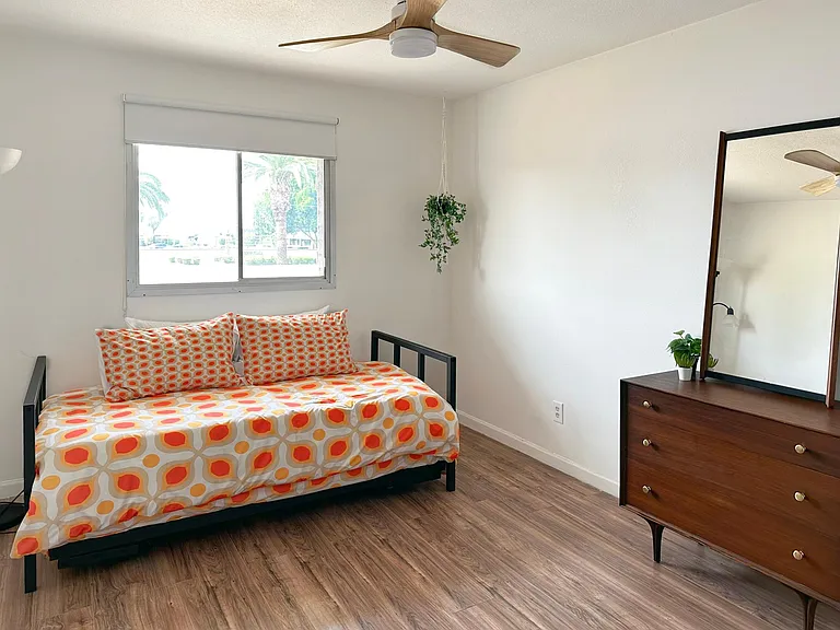 4645 S Mill Ave — Photo 22