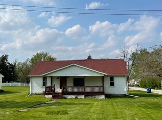 407 E Bates St, Hebron, IN 46341