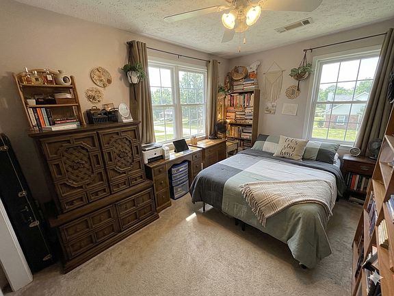 5th image of 1122 Beechdale Rd