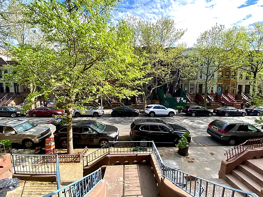 Rented by Coroi Corp | media 9