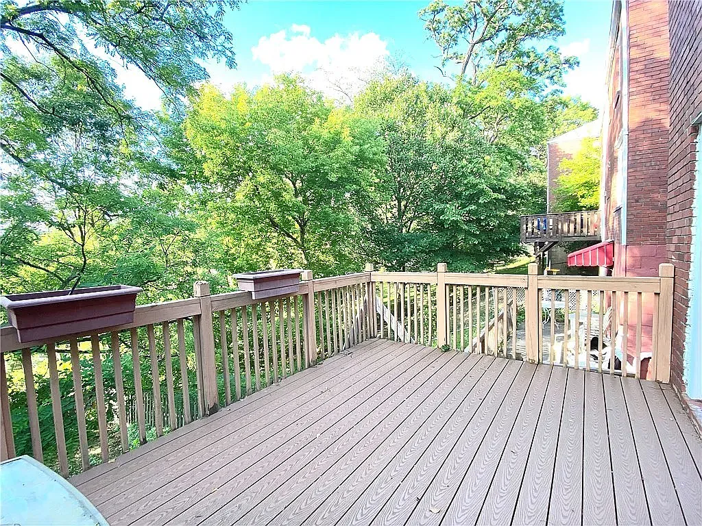 2 bed, 950 sqft, $1,500 — Photo 2