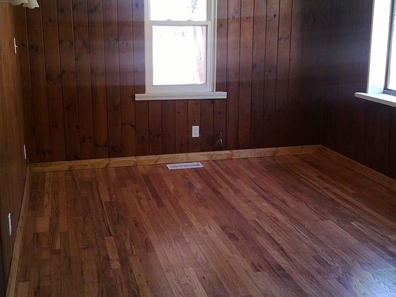 3rd image of 421 1/2 E Coronado Rd