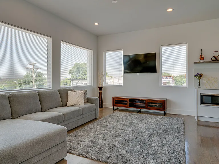 131 Fern Ave — Photo 7