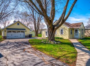 4443 S 51st St, Greenfield, WI 53220