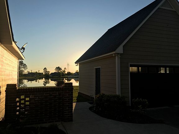 3rd image of 123 Leyland Dr
