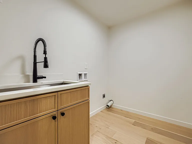14208 NE 2nd Pl — Photo 2