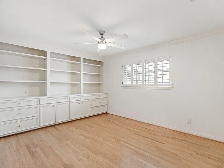 13703 Queensbury Ln — Photo 21