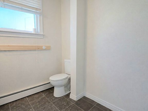 5th image of 75 Douglas Ave #A