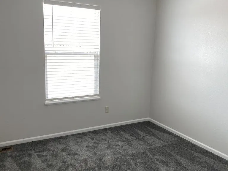 14215 White Peak Dr — Photo 7