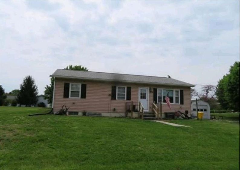 1st image of 212 Clay Rock Dr