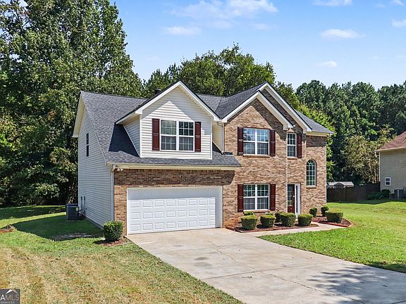 3rd image of 7145 Magnolia Ln