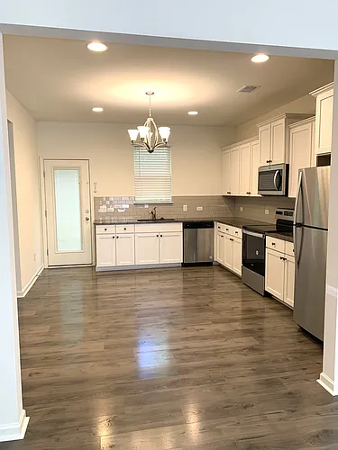 215 Banbury Ln Photo 1