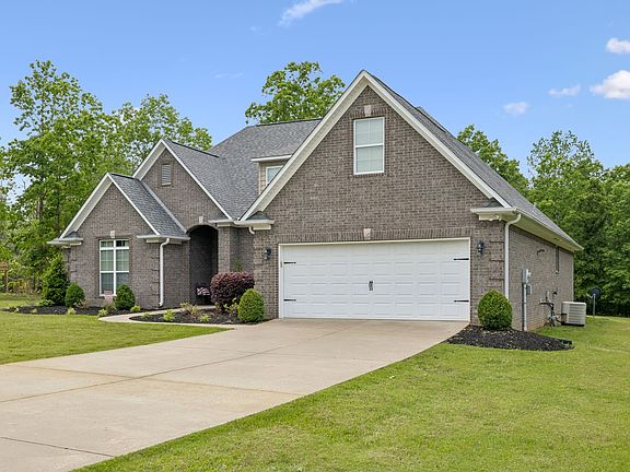 3rd image of 145 Airport Ct